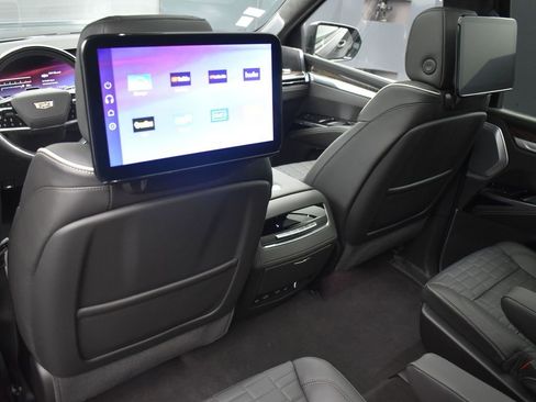 Certified 2026 Cadillac Escalade ESV Platinum Sport w/ LPO, ONYX Package image 27