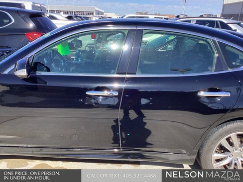 Used 2016 INFINITI Q70 3.7 image 4