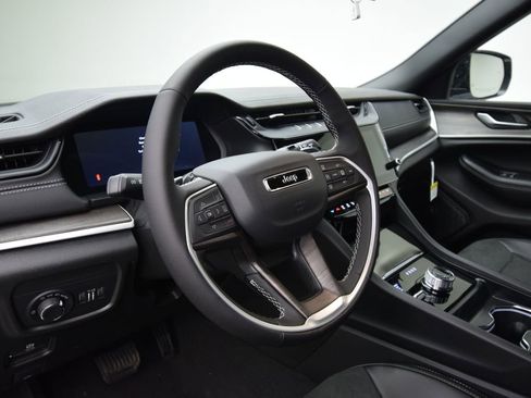 New 2026 Jeep Grand Cherokee L 4WD image 29