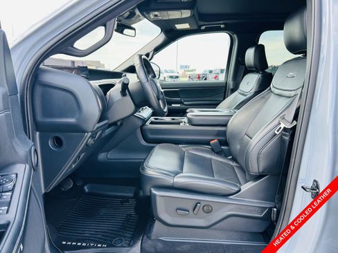 Used 2025 Ford Expedition Max Platinum w/ Stealth Performance Package AWD/4WD image 3