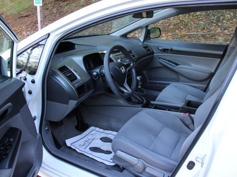 Used 2009 Honda Civic DX-VP image 5