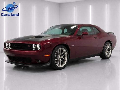 Used 2020 Dodge Challenger R/T RWD image 3