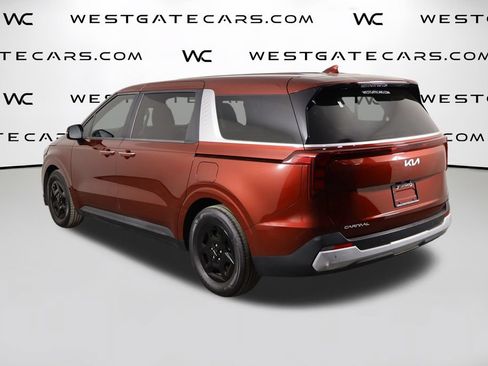 Used 2025 Kia Carnival FWD image 45