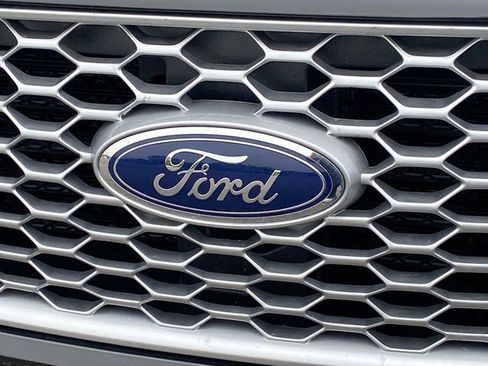 Used 2024 Ford Edge SEL image 30