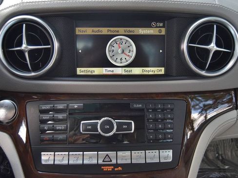 Used 2013 Mercedes-Benz SL 550 image 33