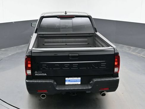 Used 2025 Honda Ridgeline Black Edition image 40