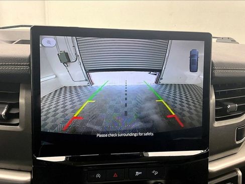 Used 2024 Ford Expedition Max XLT image 21