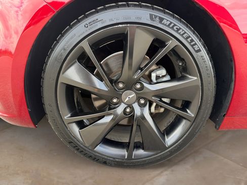 Used 2023 Genesis G70 2.0T w/ Sport Prestige Package image 31