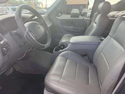 Used 2002 Ford F150 Lariat image 12