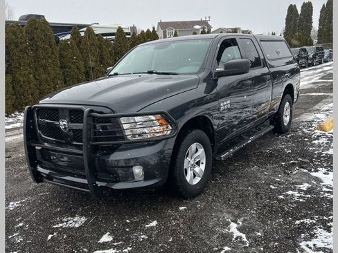 Used 2018 RAM 1500 Express image 1