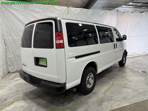 Used 2019 Chevrolet Express 2500 LS w/ Driver Convenience Package RWD image 8