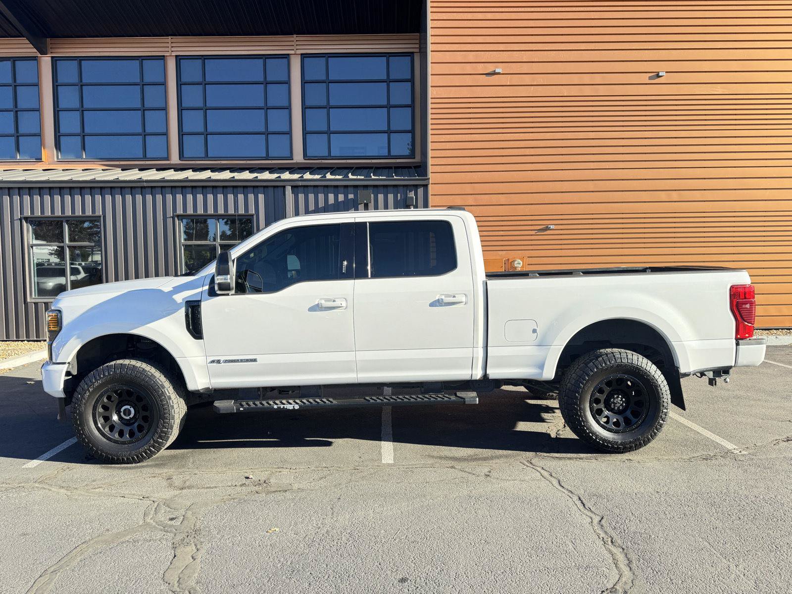 Used 2021 Ford F350 Lariat AWD/4WD image 2