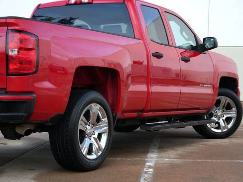Used 2018 Chevrolet Silverado 1500 Custom w/ Custom Convenience Package RWD image 34