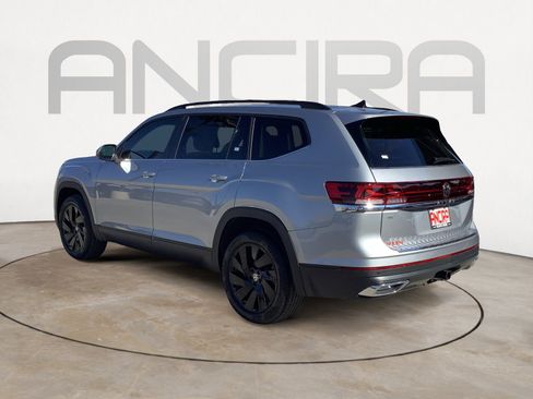 New 2025 Volkswagen Atlas SE FWD image 6