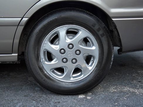 Used 2001 Toyota Camry XLE image 20