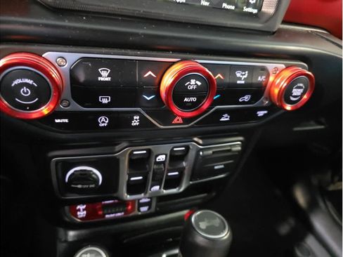 Used 2022 Jeep Wrangler Unlimited Rubicon w/ LED Lighting Group image 23