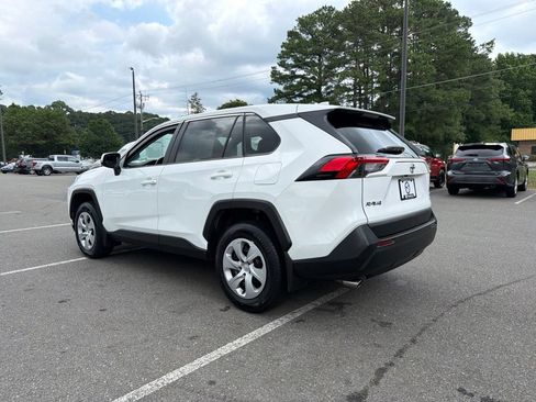 Used 2024 Toyota RAV4 LE AWD/4WD image 7