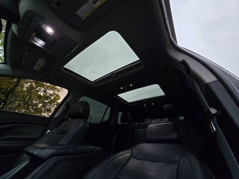 Used 2019 GMC Acadia SLT w/ LPO, Floor Liner Package image 35