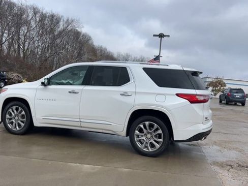 Used 2019 Chevrolet Traverse Premier w/ Driver Confidence II Package image 6