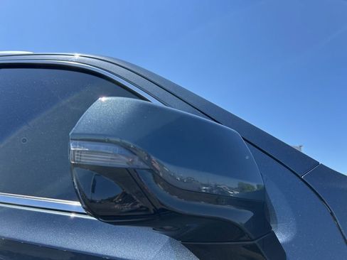 Used 2021 GMC Yukon SLT w/ SLT Luxury Plus Package image 40