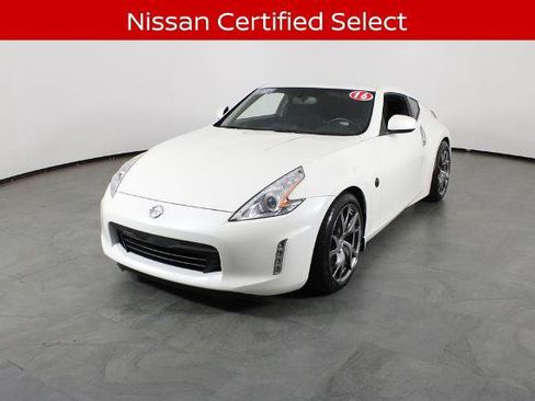 Certified 2016 Nissan 370Z Coupe RWD image 2