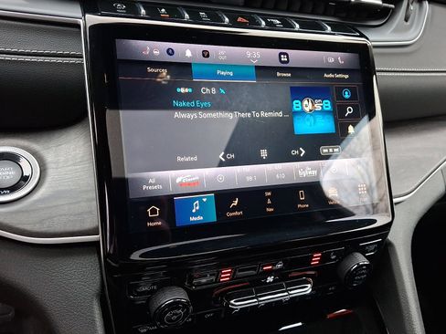 Certified 2023 Jeep Grand Cherokee L Limited AWD/4WD image 18