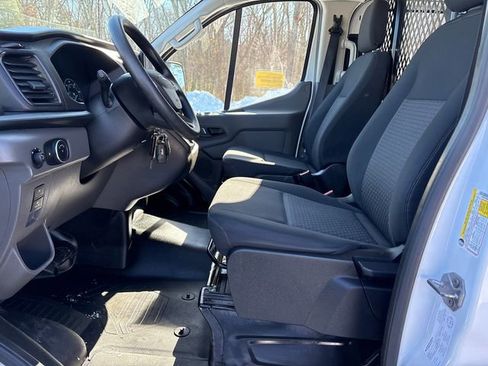 Used 2024 Ford Transit 250 Low Roof AWD w/ Exterior Upgrade Package image 31