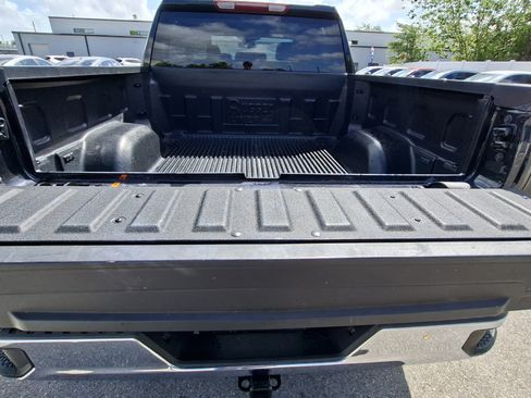 Used 2026 GMC Sierra 1500 SLT image 21