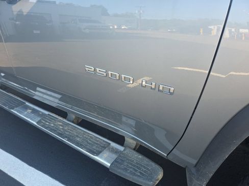 Used 2026 Chevrolet Silverado 2500 LT w/ Convenience Package AWD/4WD image 4