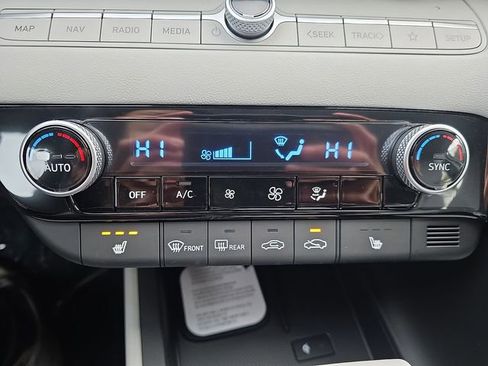 New 2026 Hyundai Elantra Limited FWD image 29