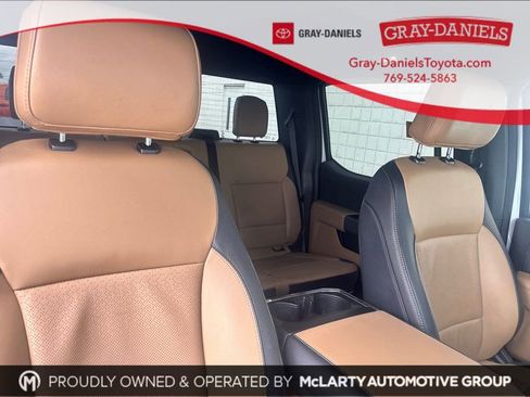 Used 2022 Ford F150 Lariat w/ Trailer Tow Package image 17