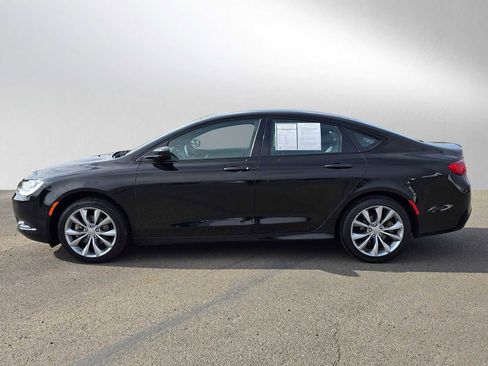Used 2016 Chrysler 200 S FWD image 7