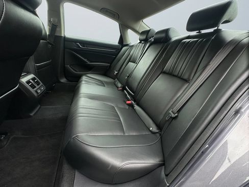 Used 2021 Honda Accord Touring image 13
