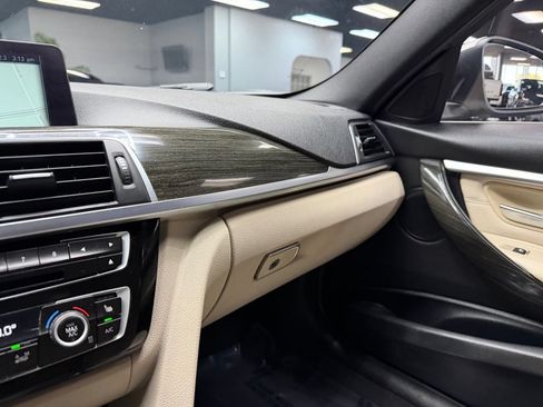 Used 2017 BMW 330i Sedan RWD image 27