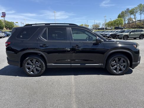 New 2026 Honda Pilot Sport image 11