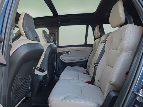 New 2026 Volvo XC90 B6 Ultra image 15