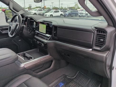 Certified 2025 Chevrolet Silverado 2500 LTZ w/ LTZ Convenience Package AWD/4WD image 27