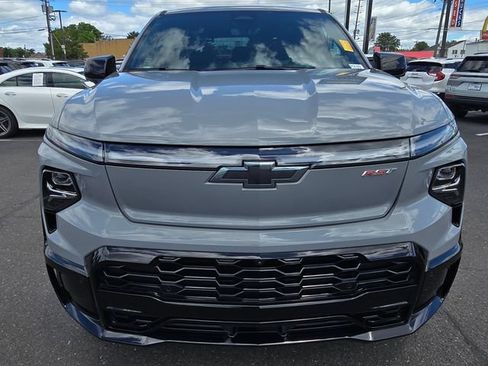 Certified 2025 Chevrolet Silverado EV RST AWD/4WD image 9