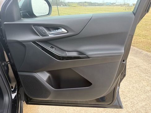 New 2026 Chevrolet Equinox LT w/ Convenience Package II image 17