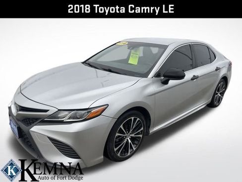Used 2018 Toyota Camry LE image 8