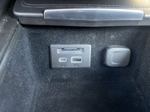 Used 2019 Cadillac XT4 Premium Luxury image 29