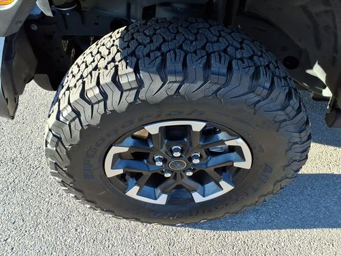 Used 2025 Jeep Wrangler Unlimited Rubicon 4xe w/ Safety Group image 10