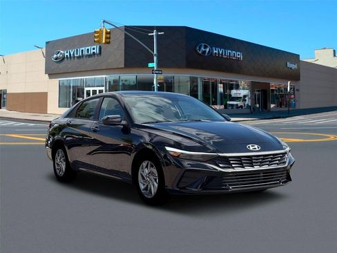New 2026 Hyundai Elantra Hybrid FWD image 11