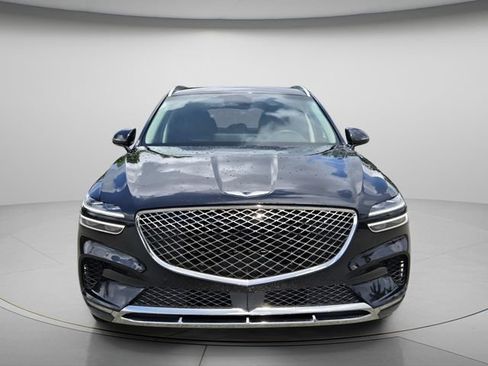 Certified 2024 Genesis GV70 2.5T w/ Select Package AWD/4WD image 4