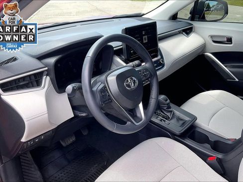 Used 2026 Toyota Corolla Cross LE AWD/4WD image 13