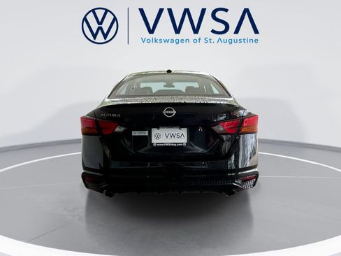 Used 2024 Nissan Altima 2.5 SR FWD image 6