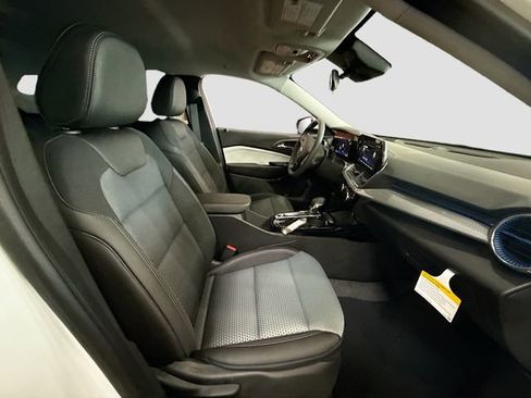 New 2026 Chevrolet Trax LT w/ LPO, Blackout Package image 26