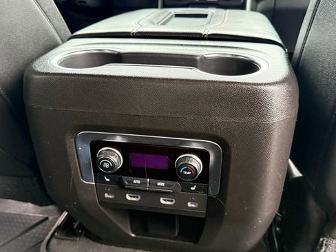 Used 2021 Chevrolet Tahoe Premier image 21