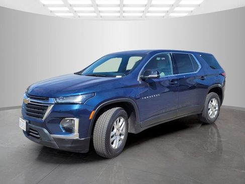 Used 2023 Chevrolet Traverse LS FWD image 8