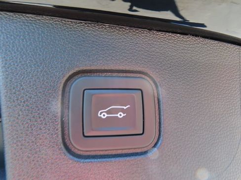 Certified 2026 Chevrolet Blazer EV SS w/ LPO, Blackout Package AWD/4WD image 40